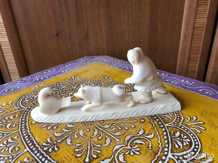 Композиция из бивня. Охота на куропатку