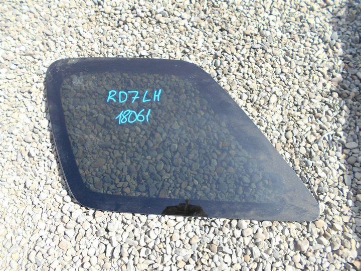 Стекло собачника левое Honda Cr-V RD7 K24A