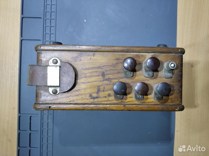 Измеритель напряжения-тока советской эпохи