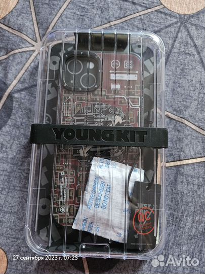 Чехол youngkit на iPhone 13
