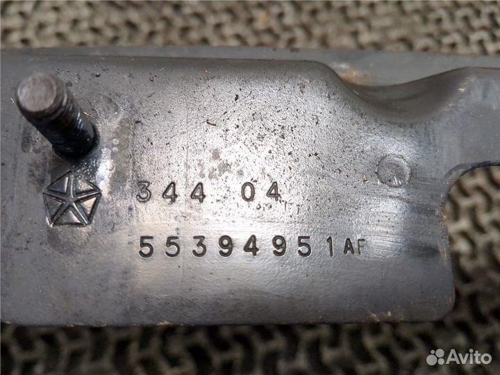 Рамка капота Jeep Grand Cherokee, 2005