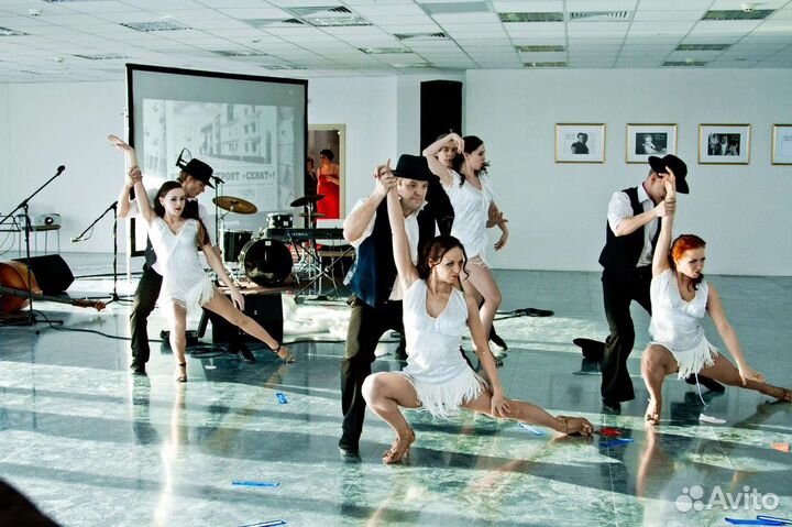 Растяжка, постановка танца, шпагат