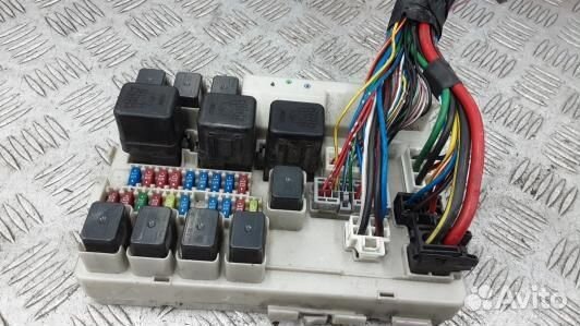 Блок предохранителей nissan murano Z50 (2NN18M101)