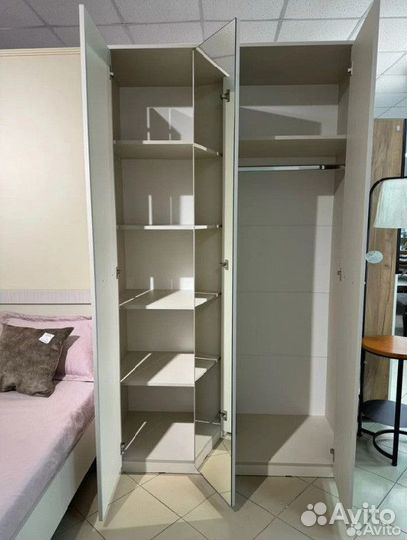 Шкаф с зеркалом бежевый