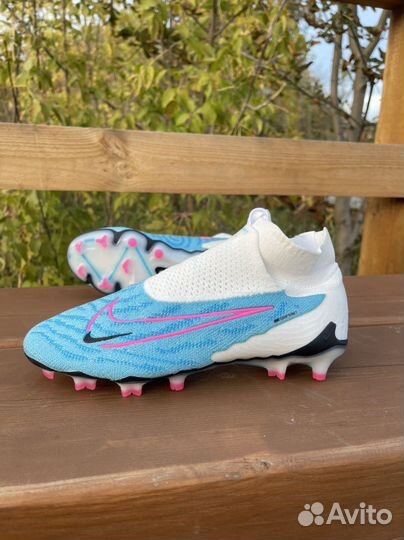 Футбольные бутсы