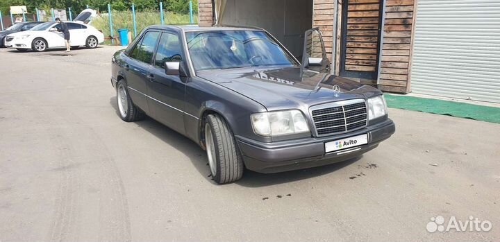 Mercedes-Benz E-класс 4.2 AT, 1994, 363 800 км