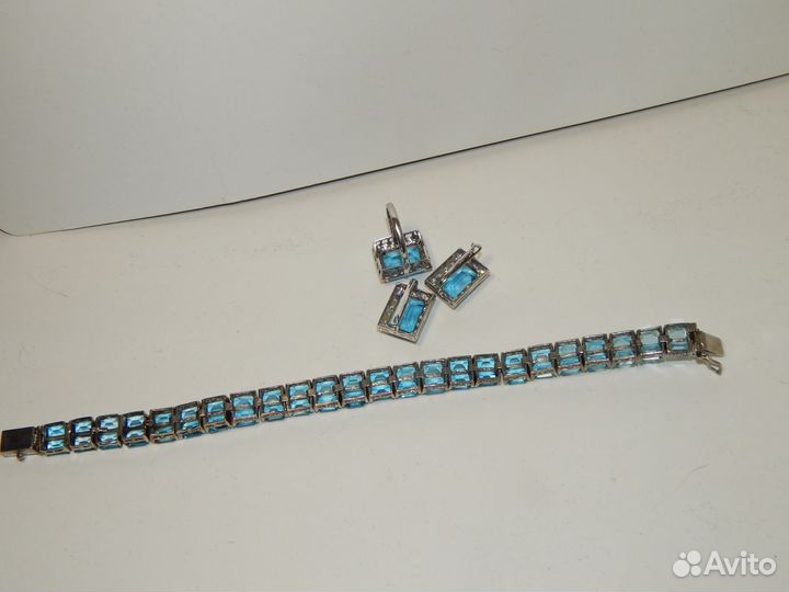 Гарнитур с топазами