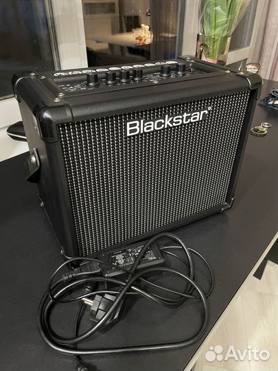 Гитарный комбоусилитель