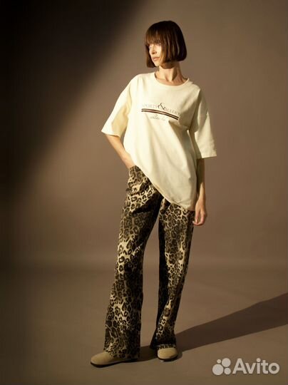 Футболка женская оверсайз светло-желтая с принтом