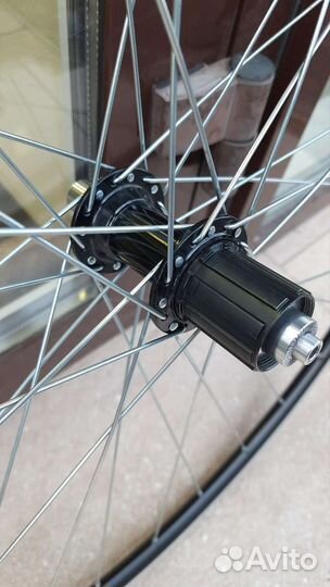 Шоссейные колеса 28