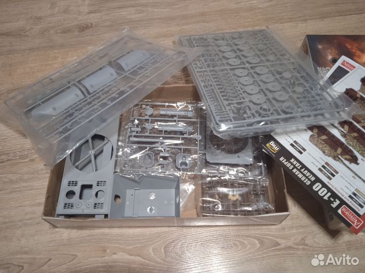 Сборная модель танка E-100, 1/35