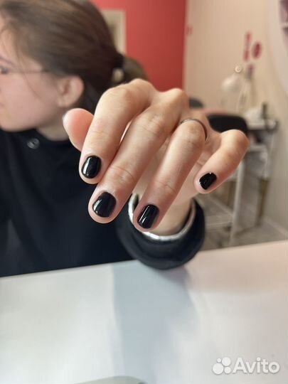 Модель на маникюр