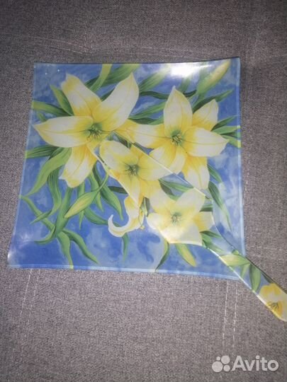 Стеклянная тортница с лопаткой