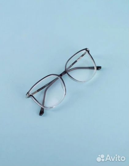 Очки корригирующие +1