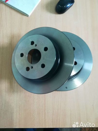 Диск тормозной Toyota Avensis 220