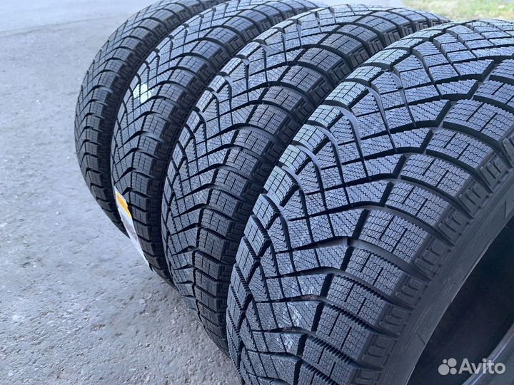 Pirelli Ice Zero FR 225/55 R17 101H