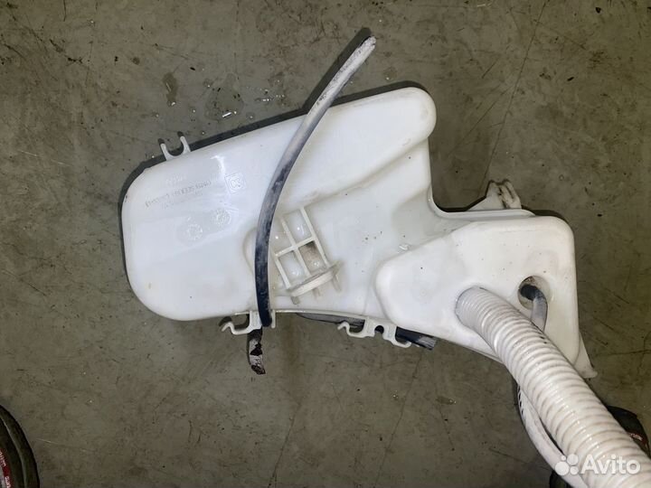 Бачок стеклоомывателя Land Rover Range Rover L322