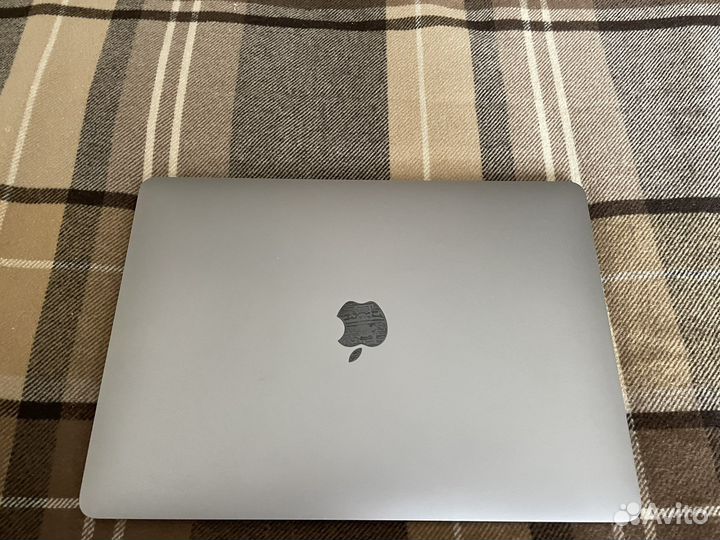 Apple MacBook air 13 retina 2020
