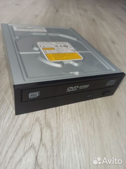 DVD привод SATA