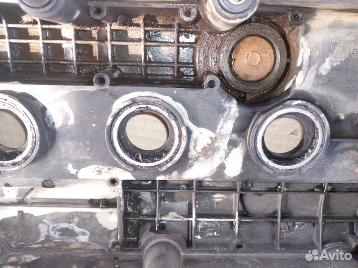 Клапанная крышка Hyundai Tuson Kia Sportage 2 2.0L