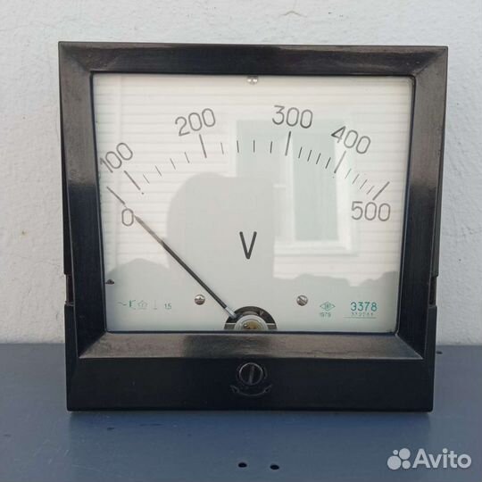 Вольтметр