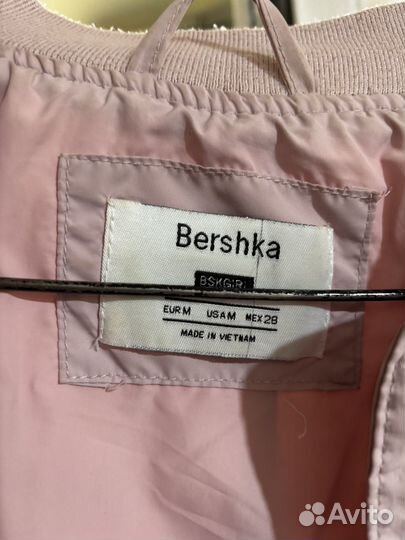 Бомбер bershka