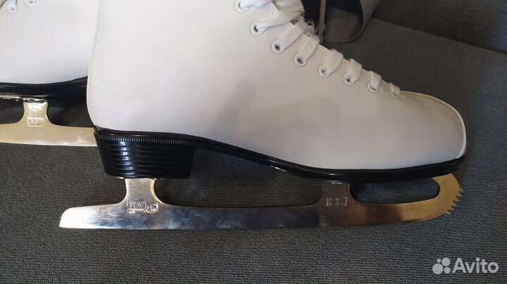 Коньки для фигурного катания женские