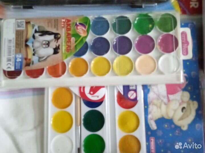 Школьные канцелярские принадлежности