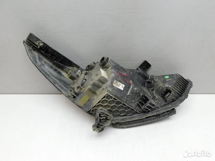 Фара левая Hyundai Solaris