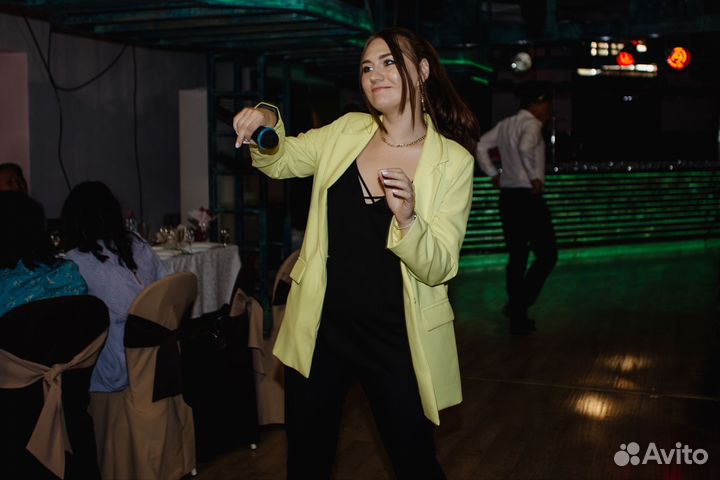 Ведущая, тамада, певица