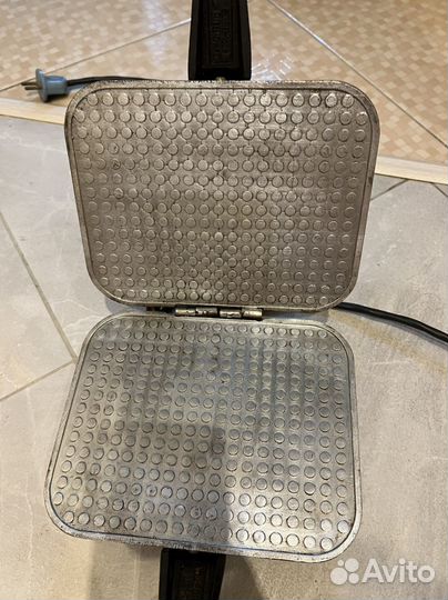 Электрическая вафельница СССР