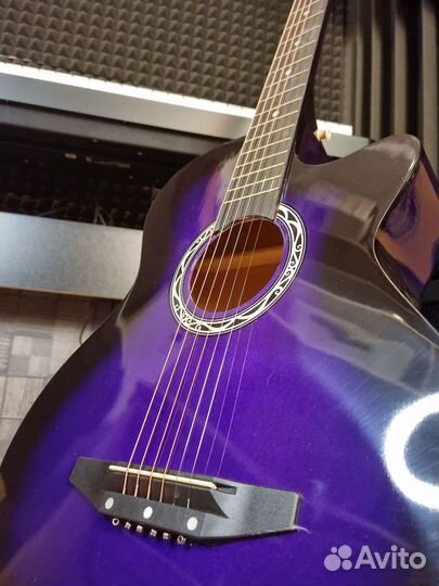Походная акустическая гитара + аксессуары