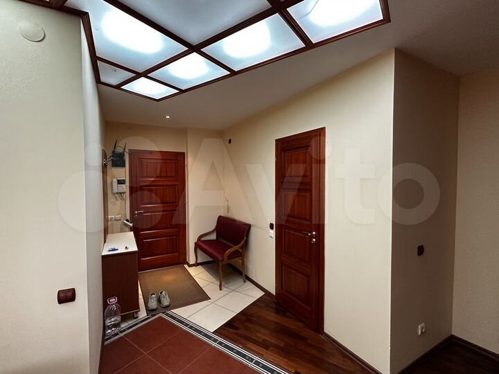 3-к. квартира, 112 м², 14/16 эт.