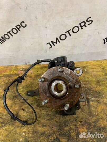 Кулак поворотный передний правый Мазда 3 BK