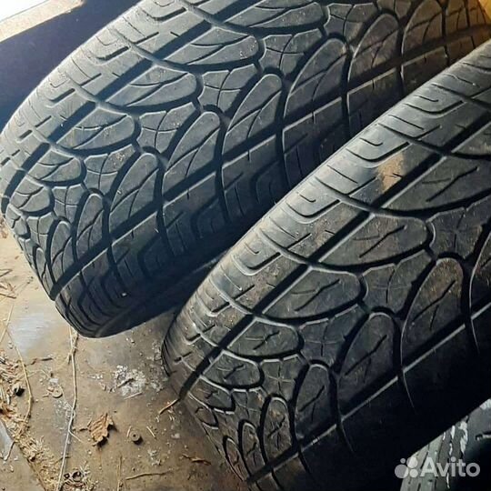 Пара шин.305.45.20