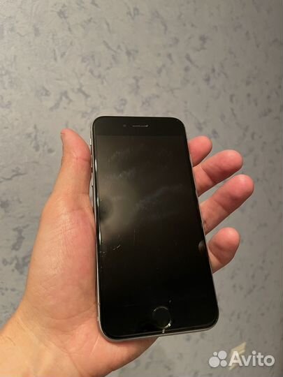 Телефон iPhone 6s