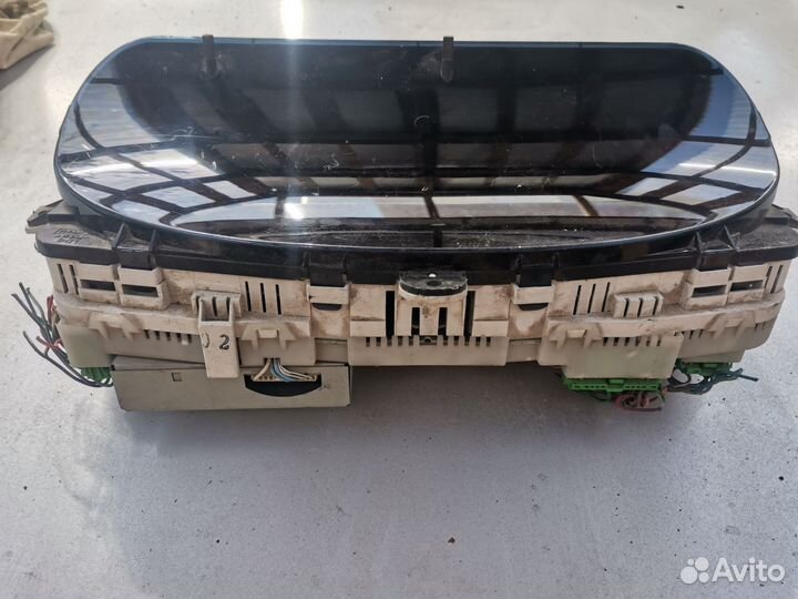 Оптитронный щиток (панель) приборов Legacy 2000г