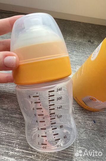 Бутылочка для кормления