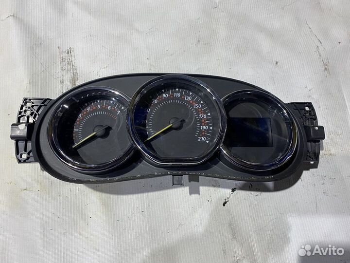 Приборная панель Renault Sandero Stepway 2