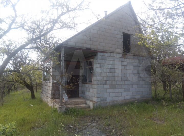 Дом 16 м² на участке 5,5 сот.