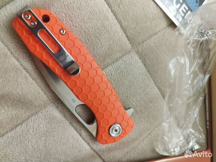 Honey badger tanto orange