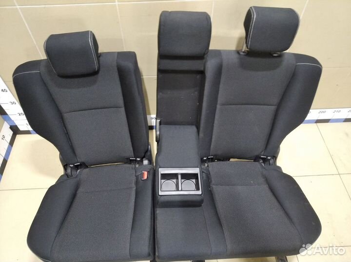 Сиденье заднее RAV 4 2013