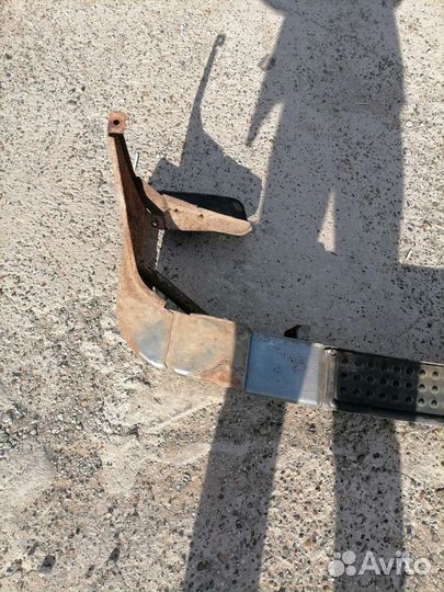 Задний бампер, защита бампера на УАЗ патриот