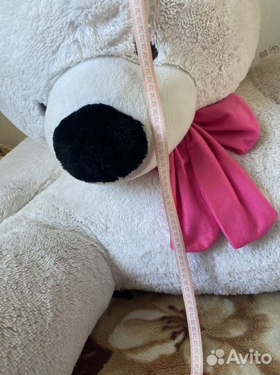 Плюшевый медведь белый