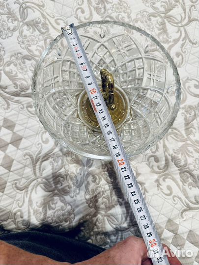 Ваза для фруктов на ножке