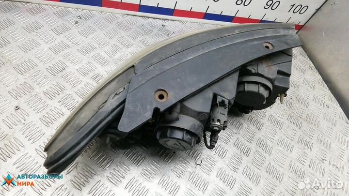 Фара левая Hyundai Santa Fe 2 (CM) 2006