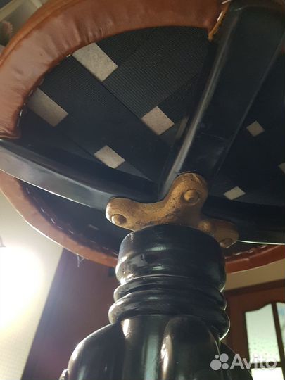 Стул для пианино