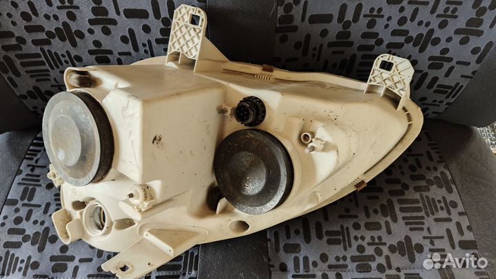 Фара на газель