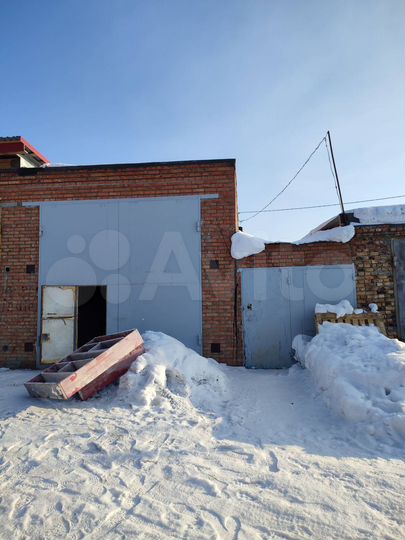 Гараж, > 30 м²
