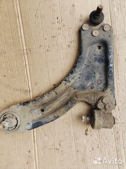 Opel Corsa C рычаг левый